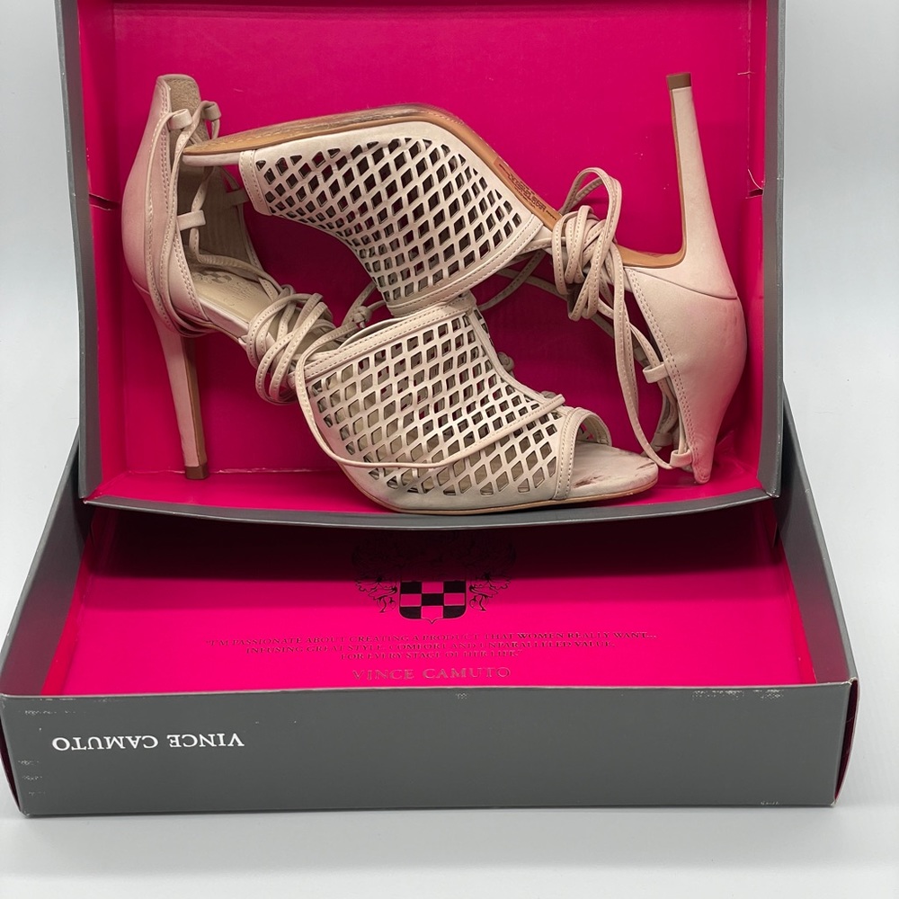 VINCE CAMUTO High Heel Dress Shoe Size 9.5